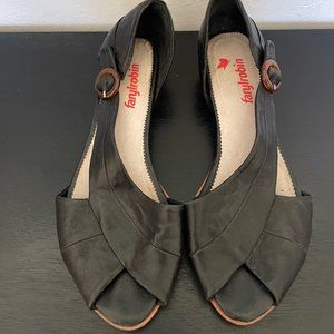 50% OFF SALE!!! VINTAGE Farylrobin Leather Wedge Sandals